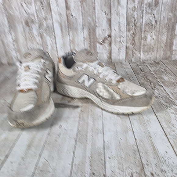 New Balance 2002R Running Shoes Sneakers Gray Beige Mens Size 7 Comfort - Picture 6 of 8
